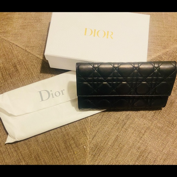 Authentic Classic Black Lambskin Leather Dior - Picture 4 of 11